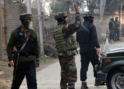 Civilian shot, injured in J&K's Budgam | Civilian shot, injured in J&K's Budgam