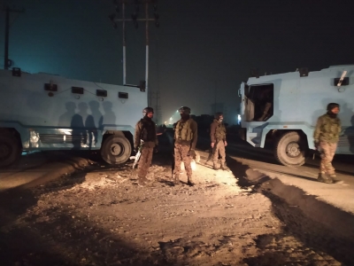 2 LeT terrorists, including bank manager's killer, gunned down in J&K | 2 LeT terrorists, including bank manager's killer, gunned down in J&K 2 LeT terrorists, including bank manager's killer, gunned down in J&K | 2 LeT terrorists, including bank manager's killer, gunned down in J&K