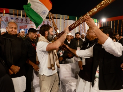 Rahul Gandhi's advice to party leaders: 'Walk 15 km a month, get bruises on knees, connect with people' | Rahul Gandhi's advice to party leaders: 'Walk 15 km a month, get bruises on knees, connect with people'