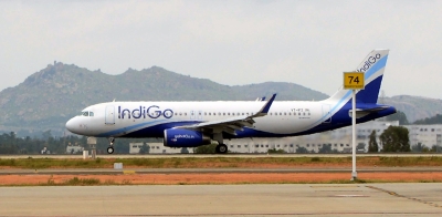Delhi-Vadodara Indigo flight diverted after technical snag | Delhi-Vadodara Indigo flight diverted after technical snag