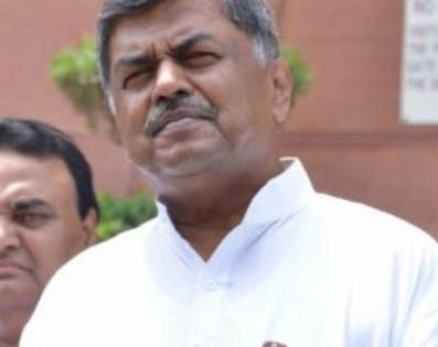 Godhra-like incident likely to be repeated in K’taka: Cong MLC Hariprasad | Godhra-like incident likely to be repeated in K’taka: Cong MLC Hariprasad Godhra-like incident likely to be repeated in K’taka: Cong MLC Hariprasad | Godhra-like incident likely to be repeated in K’taka: Cong MLC Hariprasad
