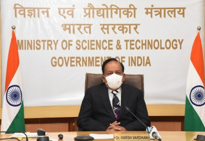 At least 2 vaccine makers have sent their applications for drug controller nod: Harsh Vardhan | At least 2 vaccine makers have sent their applications for drug controller nod: Harsh Vardhan