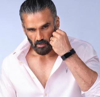 Suniel Shetty ages himself to look like Thalaivan in 'Dharavi Bank' | Suniel Shetty ages himself to look like Thalaivan in 'Dharavi Bank'