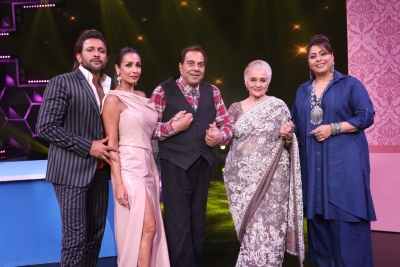 Dharmendra shares his life's struggles on 'IBD 2' | Dharmendra shares his life's struggles on 'IBD 2'