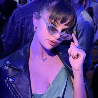 Selena Gomez warns body shamers not to 'B***H about' her weight | Selena Gomez warns body shamers not to 'B***H about' her weight