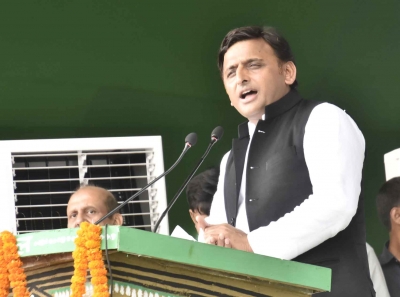 Akhilesh's proposed office in Azamgarh leads to political slugfest | Akhilesh's proposed office in Azamgarh leads to political slugfest