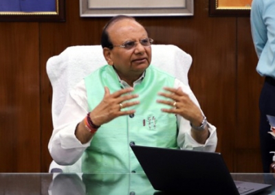 Non-payment of salary to Dalit workers: Delhi LG directs Chief Secy to look into complaint | Non-payment of salary to Dalit workers: Delhi LG directs Chief Secy to look into complaint