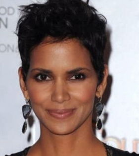 Halle Berry Signs multi-picture Netflix film deal | Halle Berry Signs multi-picture Netflix film deal