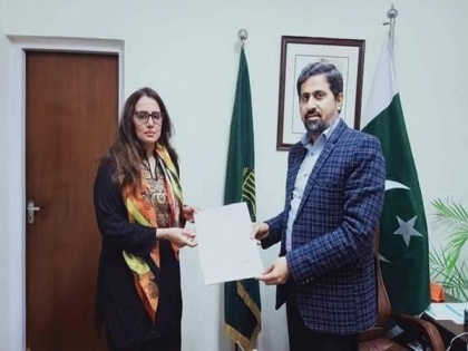 Mehr Tarar appointed media liaison person to Pak Punjab Information Minister | Mehr Tarar appointed media liaison person to Pak Punjab Information Minister