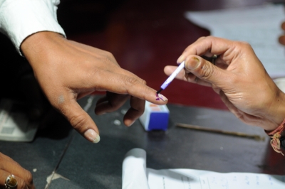 Multi-cornered Tarn Taran bypoll sees 23 pc polling by 11 am | Multi-cornered Tarn Taran bypoll sees 23 pc polling by 11 am