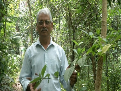 Farmer who conserved, preserved medicinal plants gets ICAR award | Farmer who conserved, preserved medicinal plants gets ICAR award
