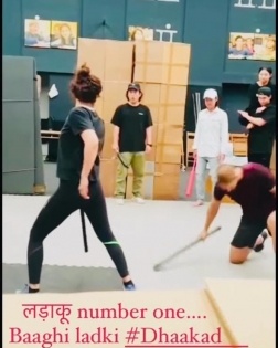 Kangana shares glimpse of fight practice for 'Dhaakad' | Kangana shares glimpse of fight practice for 'Dhaakad'