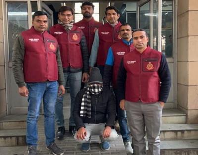 Delhi: Man arrested for killing lover's hubby | Delhi: Man arrested for killing lover's hubby Delhi: Man arrested for killing lover's hubby | Delhi: Man arrested for killing lover's hubby