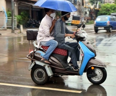 Telangana on alert after heavy rainfall warning | Telangana on alert after heavy rainfall warning