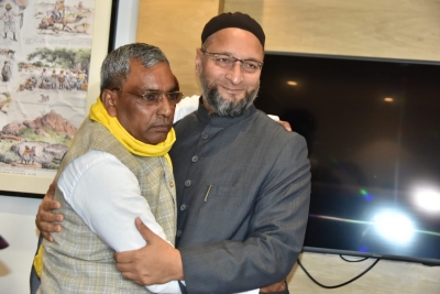 AIMIM to contest UP Panchayat polls with SBSP | AIMIM to contest UP Panchayat polls with SBSP