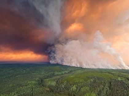 Over 1,000 wildfires still raging in Canada | Over 1,000 wildfires still raging in Canada