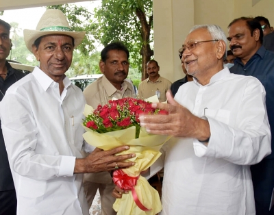 Bleak chances of KCR accepting Nitish as leader of united Oppn | Bleak chances of KCR accepting Nitish as leader of united Oppn