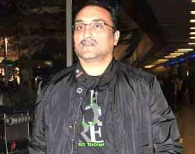 YRF conducts second phase of vaccination for film industry workers | YRF conducts second phase of vaccination for film industry workers YRF conducts second phase of vaccination for film industry workers | YRF conducts second phase of vaccination for film industry workers