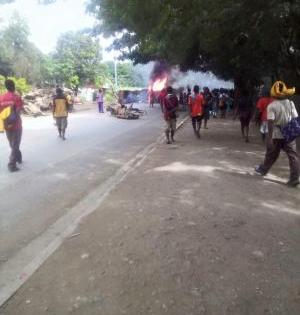 8 dead after major rioting, unrest in Papua New Guinea | 8 dead after major rioting, unrest in Papua New Guinea 8 dead after major rioting, unrest in Papua New Guinea | 8 dead after major rioting, unrest in Papua New Guinea