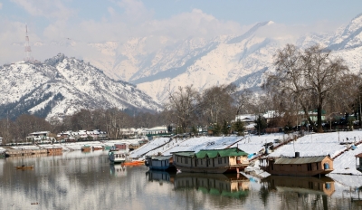 Gulmarg hotels booked to brim as tourists return to Kashmir | Gulmarg hotels booked to brim as tourists return to Kashmir