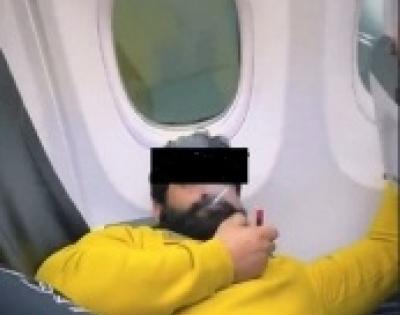 FIR filed against Bobby Kataria for smoking inside plane | FIR filed against Bobby Kataria for smoking inside plane