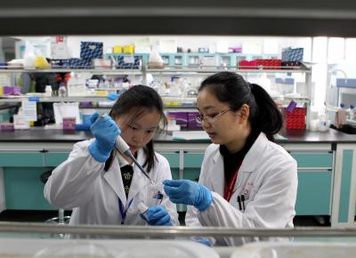 China reports 3 human infections of H5N6 bird flu | China reports 3 human infections of H5N6 bird flu