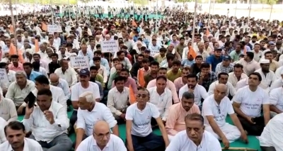 Farmer 'seizes' office property of Gujarat govt entity over pending land compensation | Farmer 'seizes' office property of Gujarat govt entity over pending land compensation