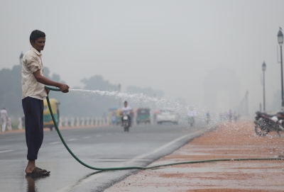 Delhi's air quality continues to be 'very poor' | Delhi's air quality continues to be 'very poor'