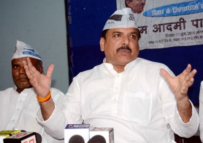 BJP MLA lodges FIR against AAP's Sanjay Singh | BJP MLA lodges FIR against AAP's Sanjay Singh