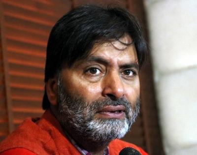 30 years after: Malik, 6 others charged for IAF officers murder | 30 years after: Malik, 6 others charged for IAF officers murder 30 years after: Malik, 6 others charged for IAF officers murder | 30 years after: Malik, 6 others charged for IAF officers murder