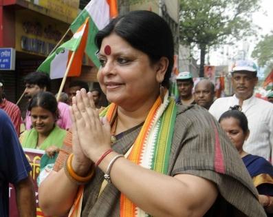 Dasmunshi seeks action against Congress’ warring factions in Kerala | Dasmunshi seeks action against Congress’ warring factions in Kerala Dasmunshi seeks action against Congress’ warring factions in Kerala | Dasmunshi seeks action against Congress’ warring factions in Kerala
