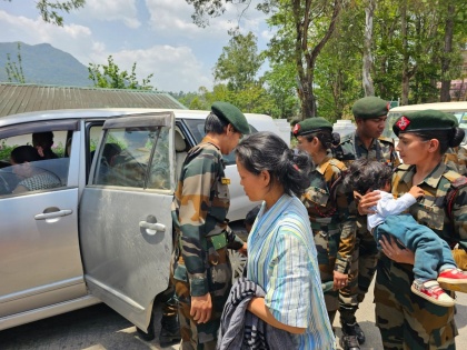 Manipur: Man killed, 2 injured by armed men; curfew relaxations cancelled | Manipur: Man killed, 2 injured by armed men; curfew relaxations cancelled