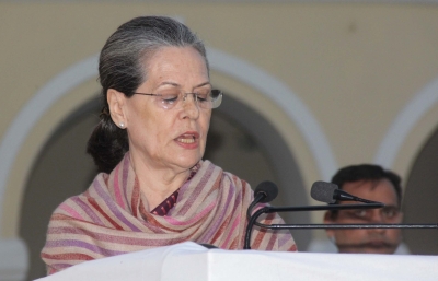 Sonia Gandhi appeals for calm in Delhi | Sonia Gandhi appeals for calm in Delhi