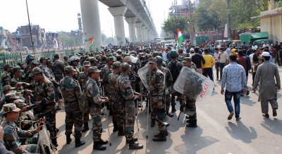 Heavy police force deployed in 9 sensitive areas in Delhi | Heavy police force deployed in 9 sensitive areas in Delhi Heavy police force deployed in 9 sensitive areas in Delhi | Heavy police force deployed in 9 sensitive areas in Delhi