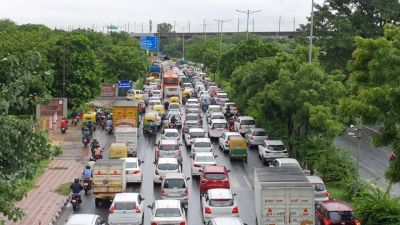 Heavy rain across Delhi-NCR leads to waterlogging, traffic jams | Heavy rain across Delhi-NCR leads to waterlogging, traffic jams