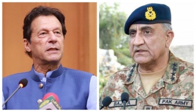 Imran Khan takes battle with Bajwa to next level, attacks Pak Army chief on Twitter with #GoBajwaGo hashtag | Imran Khan takes battle with Bajwa to next level, attacks Pak Army chief on Twitter with #GoBajwaGo hashtag