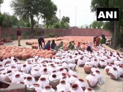 Rohtak: 4000 earthen pots arranged for water ahead of PM's visit | Rohtak: 4000 earthen pots arranged for water ahead of PM's visit