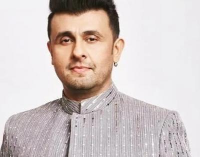 Language row: Sonu Nigam says country already facing problems, let's not divide people further | Language row: Sonu Nigam says country already facing problems, let's not divide people further