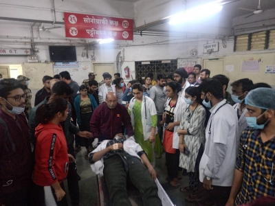 Mentally unstable patient attacks 2 doctors in Maha hospital, nabbed | Mentally unstable patient attacks 2 doctors in Maha hospital, nabbed