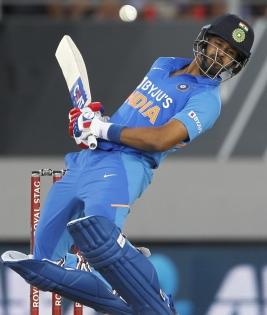 Shreyas Iyer would middle the ball even at 4, says dad Santosh | Shreyas Iyer would middle the ball even at 4, says dad Santosh Shreyas Iyer would middle the ball even at 4, says dad Santosh | Shreyas Iyer would middle the ball even at 4, says dad Santosh