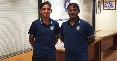 Meeting P.V. Sindhu, Neeraj Chopra; making country proud on mind of India women's cricket team ahead of CWG debut | Meeting P.V. Sindhu, Neeraj Chopra; making country proud on mind of India women's cricket team ahead of CWG debut