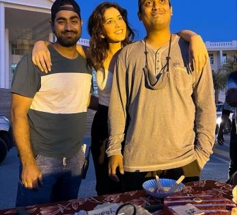 Raashi Khanna wraps up shooting for her Hindi film 'Yodha' | Raashi Khanna wraps up shooting for her Hindi film 'Yodha' Raashi Khanna wraps up shooting for her Hindi film 'Yodha' | Raashi Khanna wraps up shooting for her Hindi film 'Yodha'
