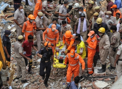 Two children died in building collapse in Delhi, rescue ops on | Two children died in building collapse in Delhi, rescue ops on