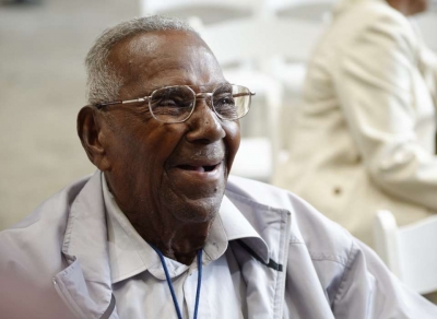 Oldest US WWII veteran dies aged 112 | Oldest US WWII veteran dies aged 112