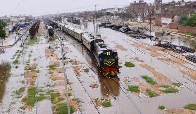 Deadly floods uproot millions in Pakistan | Deadly floods uproot millions in Pakistan Deadly floods uproot millions in Pakistan | Deadly floods uproot millions in Pakistan
