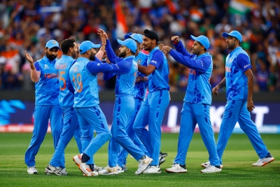 T20 World Cup: Hardik, Arshdeep pick three wickets each as Pakistan post 159/8 against India | T20 World Cup: Hardik, Arshdeep pick three wickets each as Pakistan post 159/8 against India