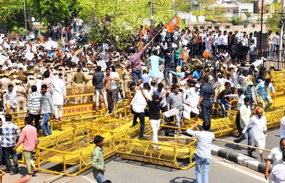 Rajasthan BJP protests against 'misbehaviour' with widows of Pulwama martyrs | Rajasthan BJP protests against 'misbehaviour' with widows of Pulwama martyrs
