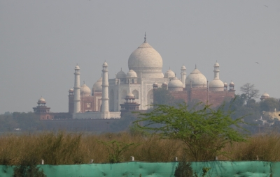 A less noisy Diwali, but pollution level remains alarming in Taj city | A less noisy Diwali, but pollution level remains alarming in Taj city