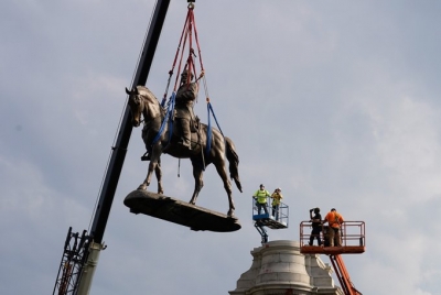 Virginia removes Confederate General's statue from capital city | Virginia removes Confederate General's statue from capital city