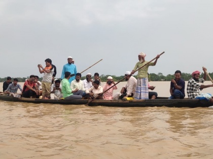 Assam flood situation remains grim, nearly 5 lakh people affected | Assam flood situation remains grim, nearly 5 lakh people affected